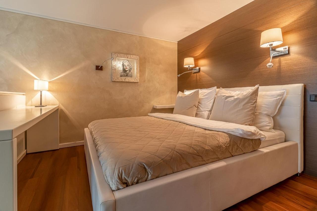 Luxury With Danube River View Bratislava Exteriör bild