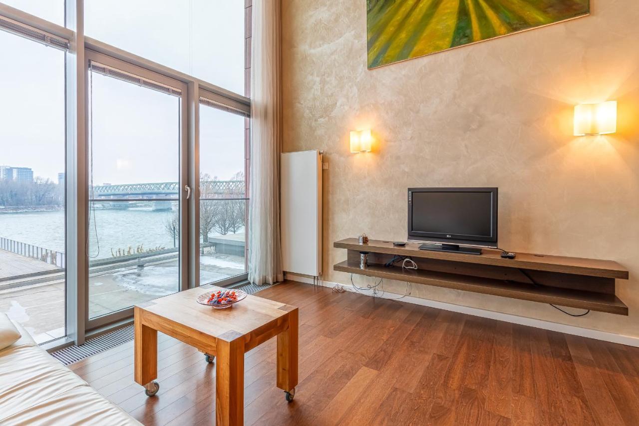 Luxury With Danube River View Bratislava Exteriör bild